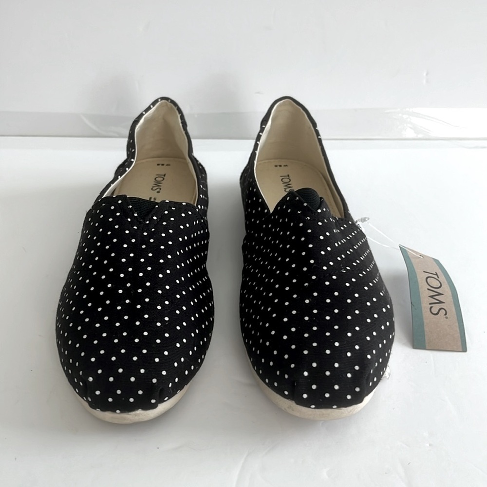 TOMS Classic Black Polka Dot Women's Slip-On Shoes Size 8.5 NWT - Picture 3 of 5